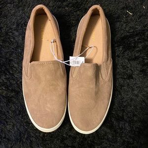 women’s old navy slip on shoes